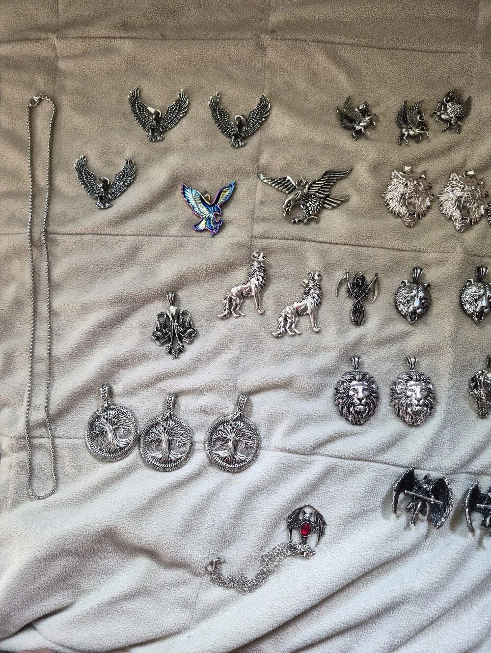 BRAND NEW PENDANTS! Several Stainless Stèel pendants. Animal & Myth Pendant Lot